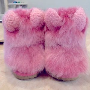 UGG Fluffy Boots Pink. Size 6